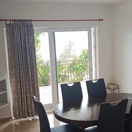 Apartament Cvita *