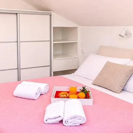 Cvita Apartment *