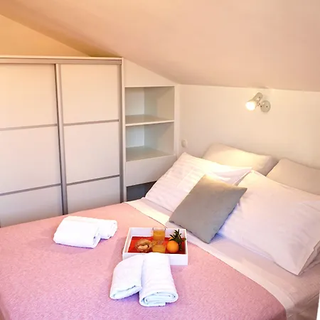 Cvita Διαμέρισμα Τρογκίρ